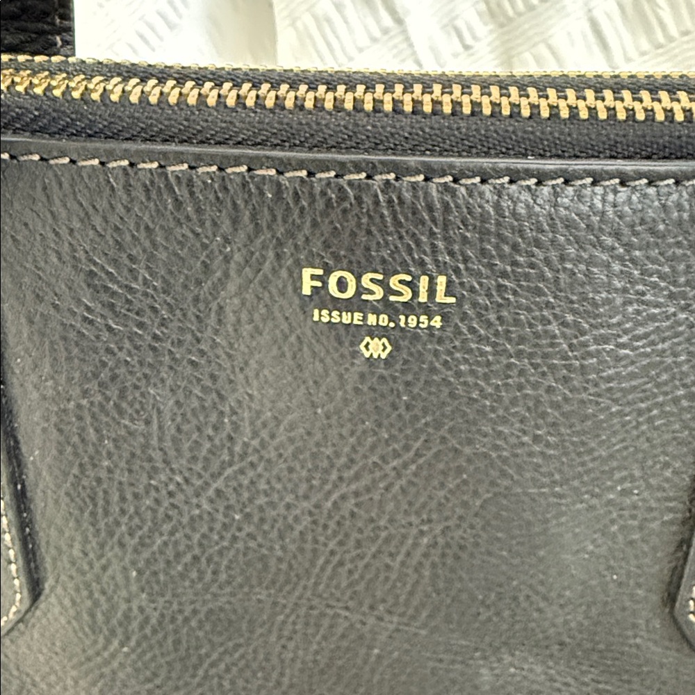 Fossil Black Leather Laptop Bag - Picture 2 of 11
